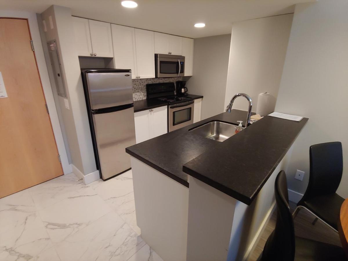 Tyndalstone Lodge 3 Bedroom In The Heart Of Village North Whistler Exterior foto
